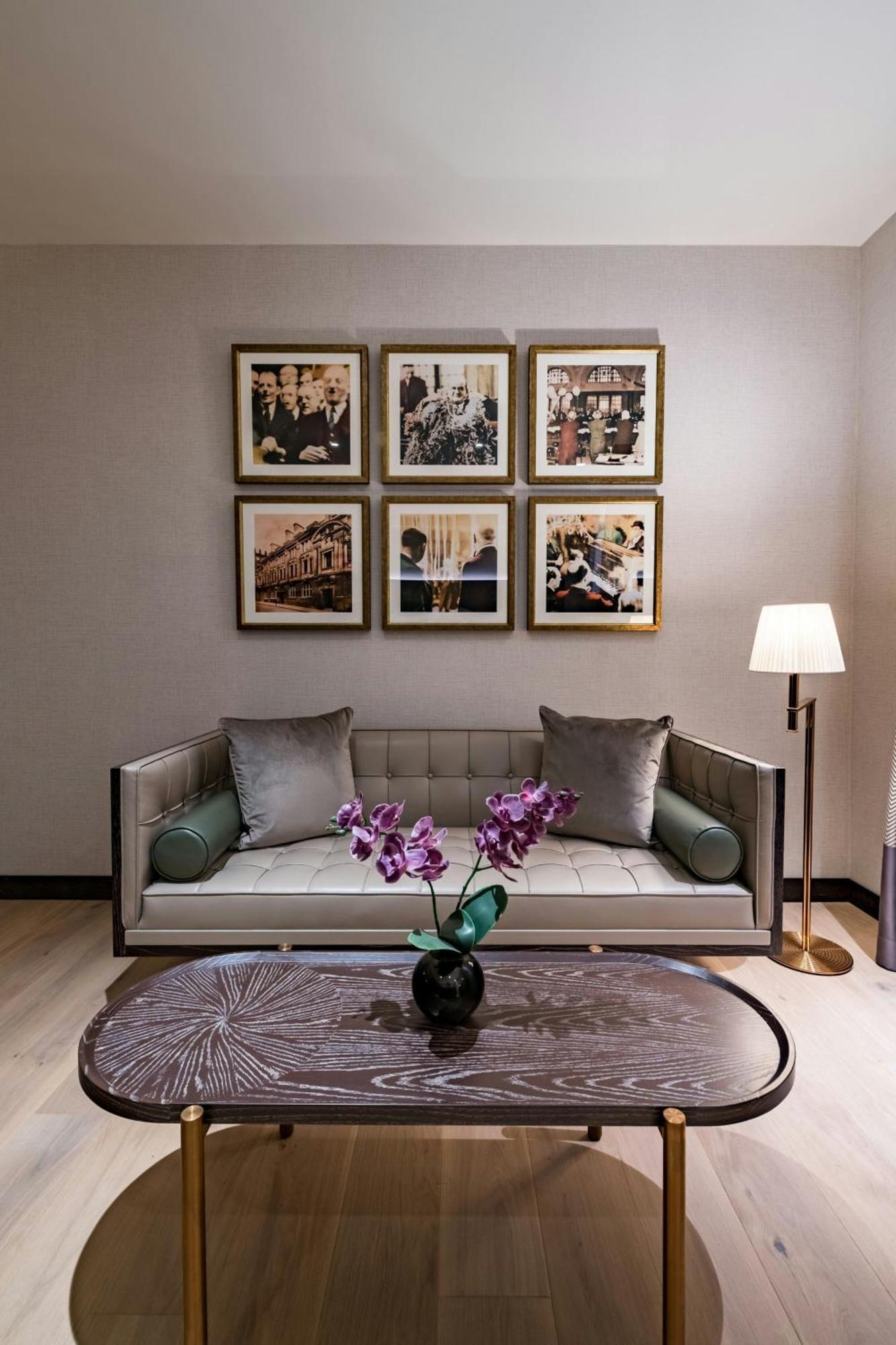 Stock Exchange Hotel, Manchester, Autograph Collection Zewnętrze zdjęcie A settee